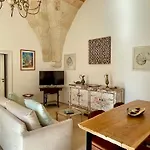 Dimora Orsini Del Balzo Aparthotel Carovigno